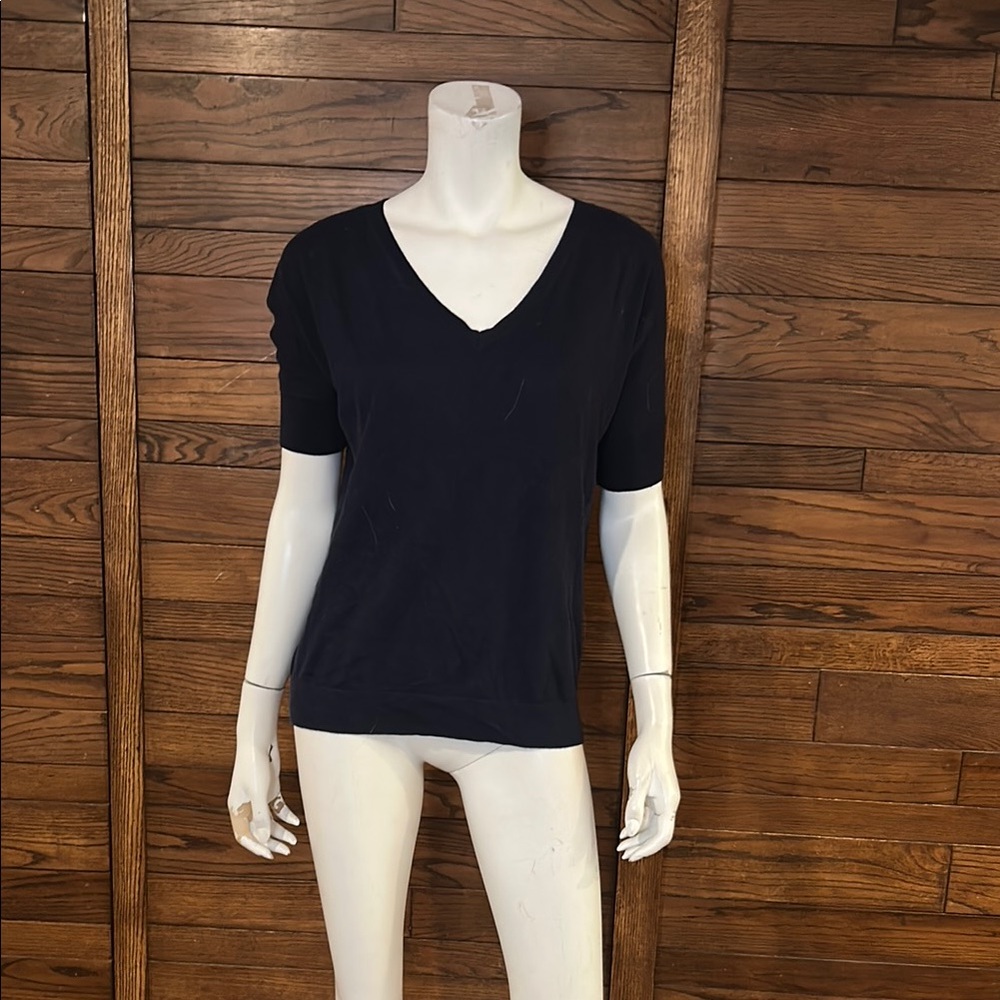 GAP Navy V-Neck Short Sleeve Tee